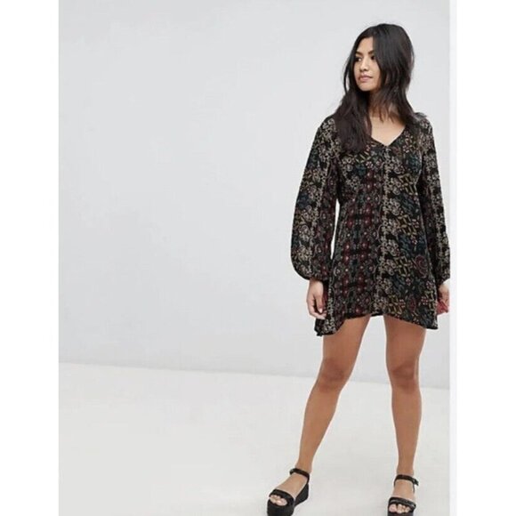 RAGA Dresses & Skirts - NWT Raga Yasmin Print Long Sleeve Tassel Dress Women’s Size Small